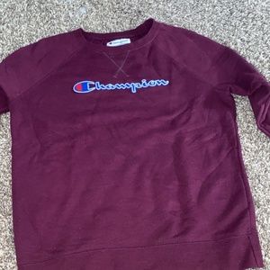 Champion maroon sweatshirt size M